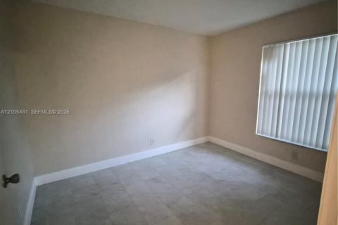 Appartement à louer à Coral Springs, Floride: 2 chambres № 2416057 - photo 8
