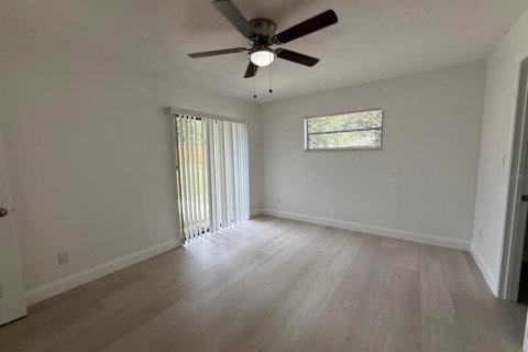 Casa en alquiler en Deltona, Florida, 3 dormitorios, 112.5 m2 № 1895075 - foto 22