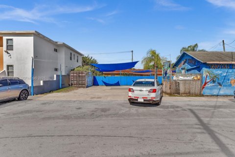 Купить виллу или дом в Майами, Флорида № 2034430 - фото 3