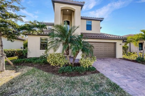 House in Venice, Florida 5 bedrooms, 305.18 sq.m. № 2142522