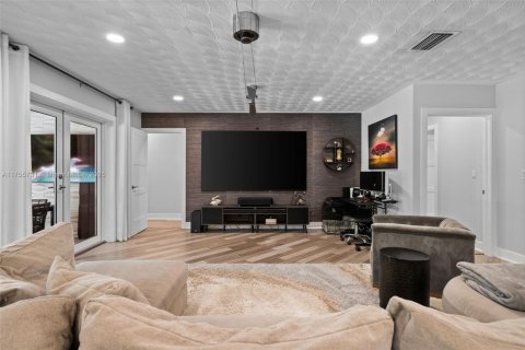 House in South Miami, Florida 5 bedrooms, 350.43 sq.m. № 1505989 - photo 5