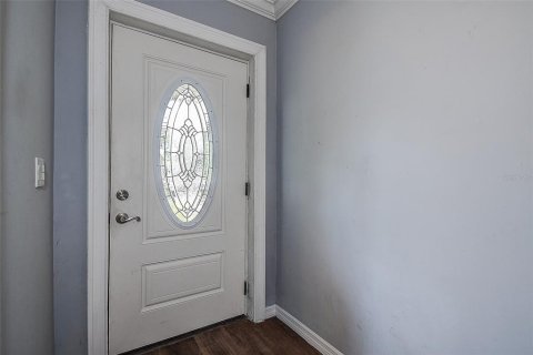 House in Saint Petersburg, Florida 3 bedrooms, 189.06 sq.m. № 2400286 - photo 4