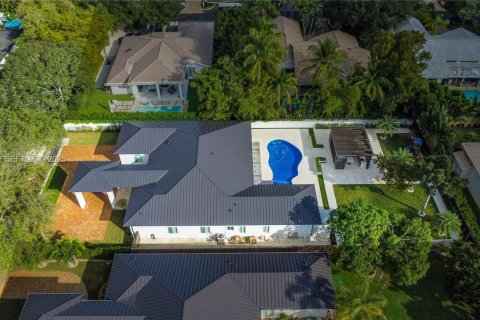 Casa en alquiler en Pinecrest, Florida, 5 dormitorios, 318.65 m2 № 1991416 - foto 9