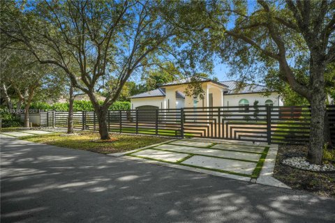 Casa en alquiler en Pinecrest, Florida, 5 dormitorios, 318.65 m2 № 1991416 - foto 8