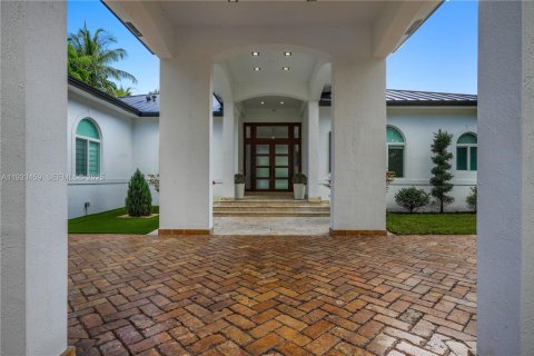 Casa en alquiler en Pinecrest, Florida, 5 dormitorios, 318.65 m2 № 1991416 - foto 4