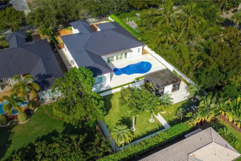 Casa en alquiler en Pinecrest, Florida, 5 dormitorios, 318.65 m2 № 1991416 - foto 11