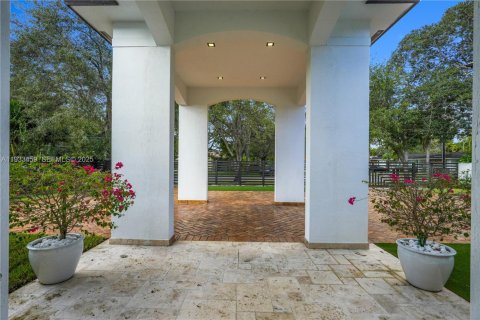 Casa en alquiler en Pinecrest, Florida, 5 dormitorios, 318.65 m2 № 1991416 - foto 5