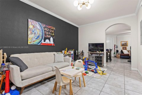 Touwnhouse à vendre à Miami, Floride: 3 chambres, 151.9 m2 № 1952821 - photo 10