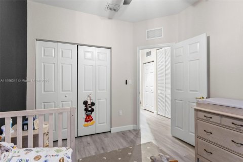 Touwnhouse à vendre à Miami, Floride: 3 chambres, 151.9 m2 № 1952821 - photo 23