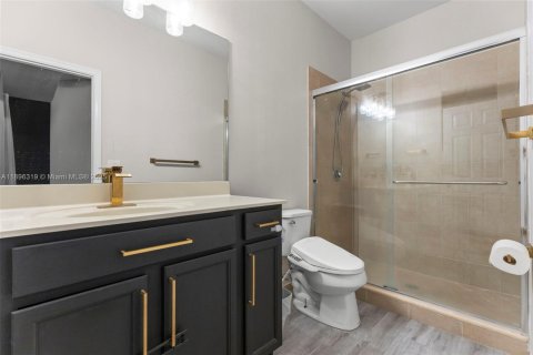 Touwnhouse à vendre à Miami, Floride: 3 chambres, 151.9 m2 № 1952821 - photo 21