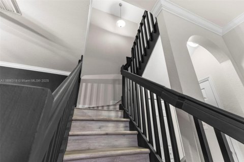 Touwnhouse à vendre à Miami, Floride: 3 chambres, 151.9 m2 № 1952821 - photo 15