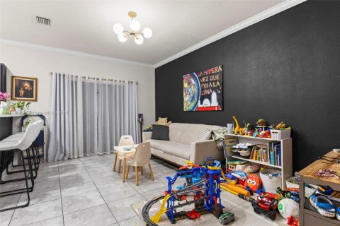 Touwnhouse à vendre à Miami, Floride: 3 chambres, 151.9 m2 № 1952821 - photo 8