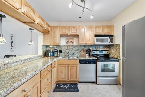 Купить кондоминиум в Холливуд, Флорида 3 комнаты, 83.52м2, № 2083730 - фото 3