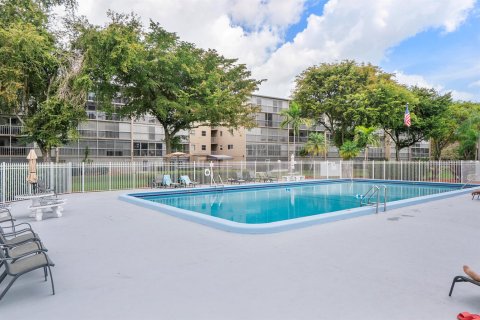 Купить кондоминиум в Холливуд, Флорида 3 комнаты, 83.52м2, № 2083730 - фото 13