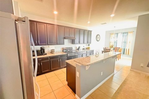 House in Kissimmee, Florida 5 bedrooms, 250.28 sq.m. № 1261415 - photo 4