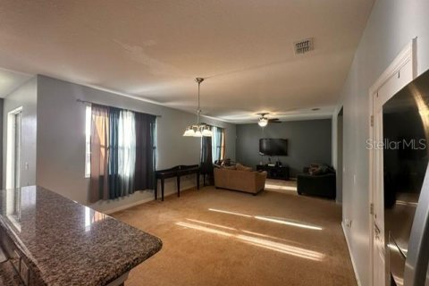 House in Kissimmee, Florida 5 bedrooms, 250.28 sq.m. № 1261415 - photo 6