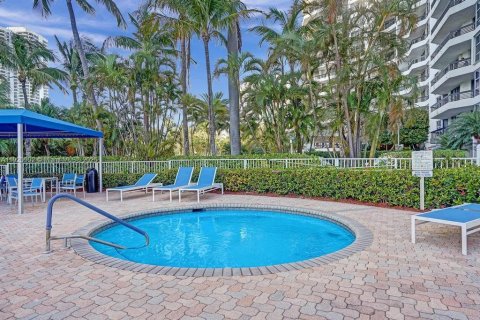 Condominio en venta en Aventura, Florida, 2 dormitorios, 126.81 m2 № 1975264 - foto 10