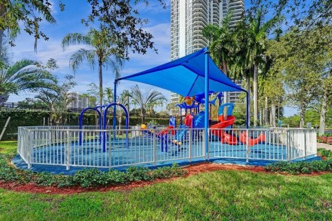 Condominio en venta en Aventura, Florida, 2 dormitorios, 126.81 m2 № 1975264 - foto 25