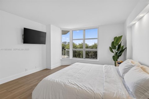 Condominio en venta en Aventura, Florida, 2 dormitorios, 126.81 m2 № 1975264 - foto 27