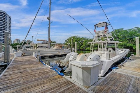 Condominio en venta en Aventura, Florida, 2 dormitorios, 126.81 m2 № 1975264 - foto 26