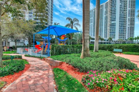 Condominio en venta en Aventura, Florida, 2 dormitorios, 126.81 m2 № 1975264 - foto 24