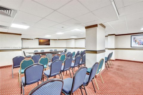 Condominio en venta en Aventura, Florida, 2 dormitorios, 126.81 m2 № 1975264 - foto 21