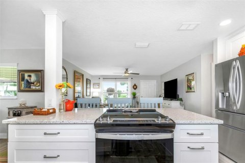 Villa ou maison à vendre à Pinellas Park, Floride: 2 chambres, 122.17 m2 № 1906155 - photo 17