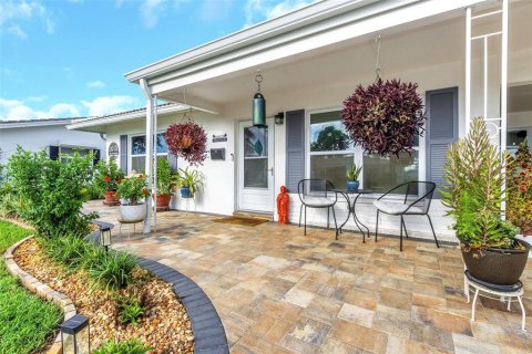 Villa ou maison à vendre à Pinellas Park, Floride: 2 chambres, 122.17 m2 № 1906155 - photo 1