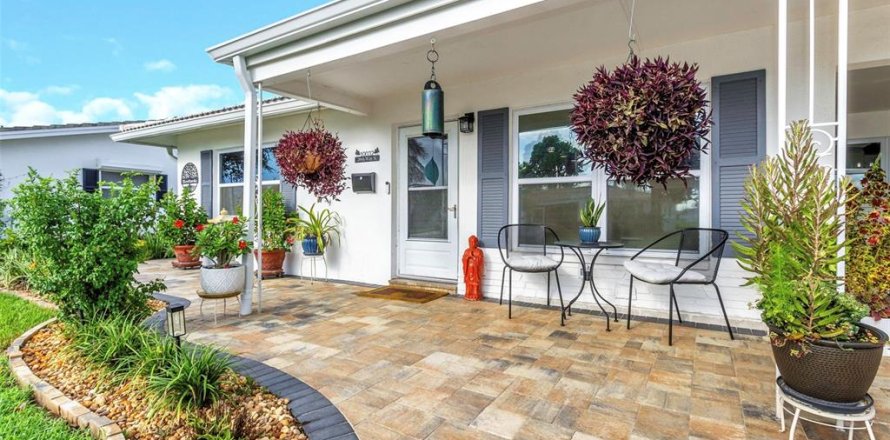 Villa ou maison à Pinellas Park, Floride 2 chambres, 122.17 m2 № 1906155
