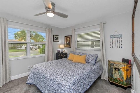 Villa ou maison à vendre à Pinellas Park, Floride: 2 chambres, 122.17 m2 № 1906155 - photo 28
