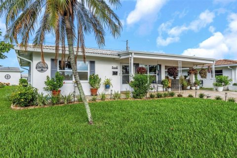 Villa ou maison à vendre à Pinellas Park, Floride: 2 chambres, 122.17 m2 № 1906155 - photo 2