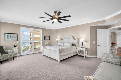 Condo in Saint Petersburg, Florida, 3 bedrooms № 2106967 - photo 29