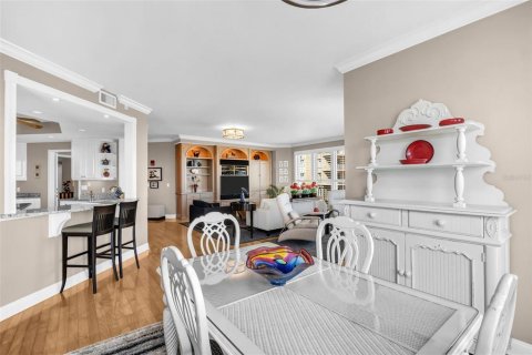 Condo in Saint Petersburg, Florida, 3 bedrooms № 2106967 - photo 15