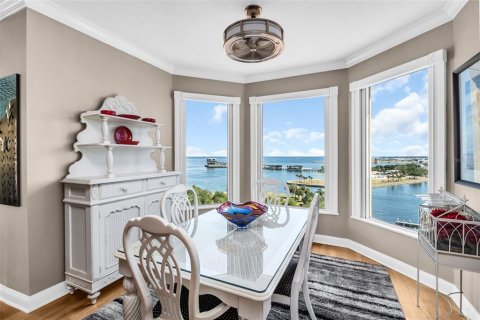 Condo in Saint Petersburg, Florida, 3 bedrooms № 2106967 - photo 14