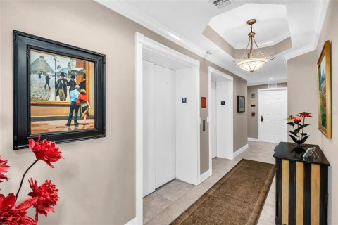 Condo in Saint Petersburg, Florida, 3 bedrooms № 2106967 - photo 21