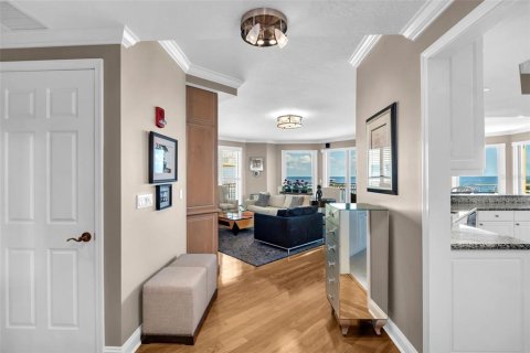 Condo in Saint Petersburg, Florida, 3 bedrooms № 2106967 - photo 8