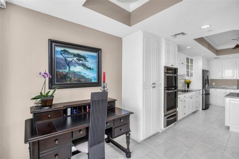 Condo in Saint Petersburg, Florida, 3 bedrooms № 2106967 - photo 17