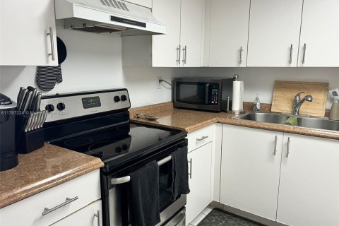 Купить кондоминиум в Авентура, Флорида 1 спальня, 91.97м2, № 2017878 - фото 6