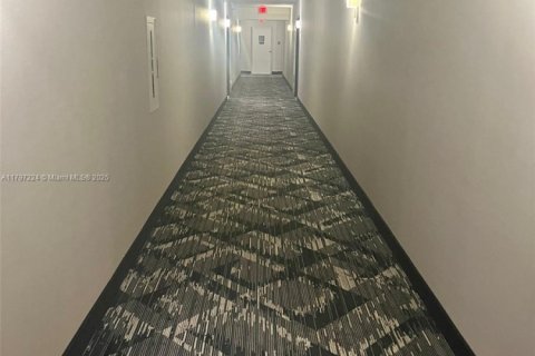 Купить кондоминиум в Авентура, Флорида 1 спальня, 91.97м2, № 2017878 - фото 19