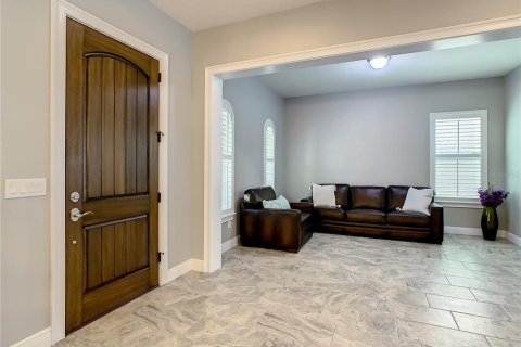 Casa en alquiler en Orlando, Florida, 5 dormitorios, 380.25 m2 № 1912798 - foto 9