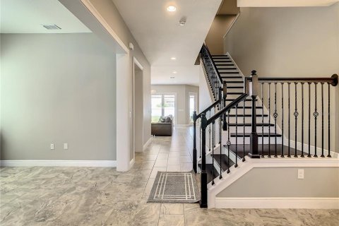 Casa en alquiler en Orlando, Florida, 5 dormitorios, 380.25 m2 № 1912798 - foto 13