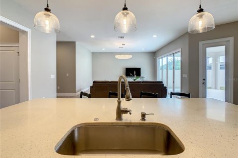 Casa en alquiler en Orlando, Florida, 5 dormitorios, 380.25 m2 № 1912798 - foto 26