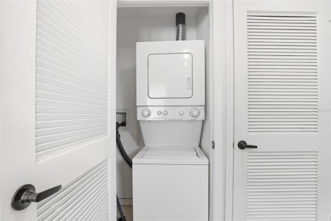 Adosado en venta en Kissimmee, Florida, 4 dormitorios, 136.57 m2 № 1900404 - foto 27