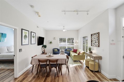 Adosado en venta en Kissimmee, Florida, 4 dormitorios, 136.57 m2 № 1900404 - foto 4