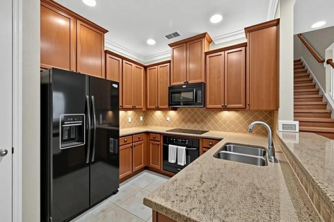 Townhouse in Orlando, Florida 4 bedrooms, 227.52 sq.m. № 2210190 - photo 11