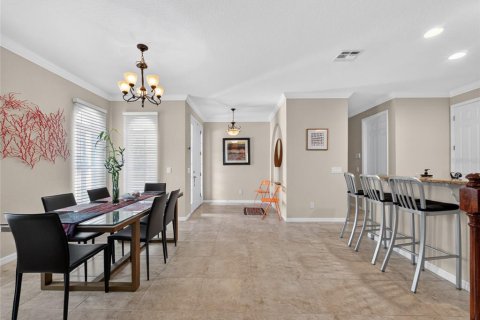 Townhouse in Orlando, Florida 4 bedrooms, 227.52 sq.m. № 2210190 - photo 8