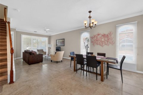 Townhouse in Orlando, Florida 4 bedrooms, 227.52 sq.m. № 2210190 - photo 6