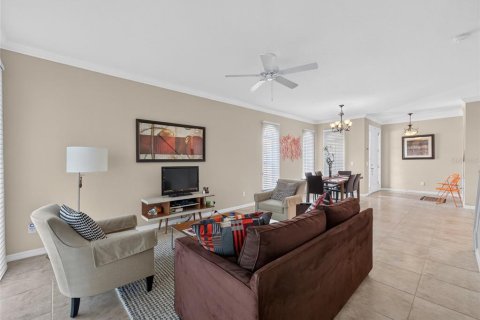 Townhouse in Orlando, Florida 4 bedrooms, 227.52 sq.m. № 2210190 - photo 7