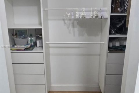 Adosado en venta en Pembroke Pines, Florida, 2 dormitorios, 108.6 m2 № 2033528 - foto 11