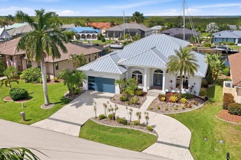 Casa en Punta Gorda, Florida 3 dormitorios, 242.94 m2 № 2367415